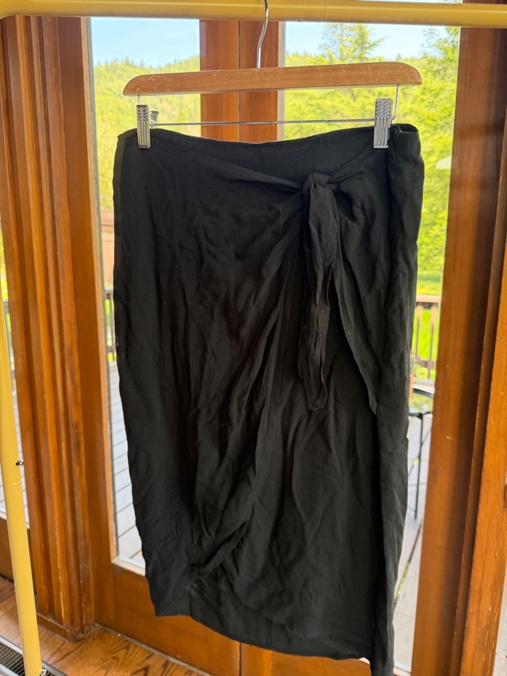 Black Tie-Waist Midi Skirt - Women